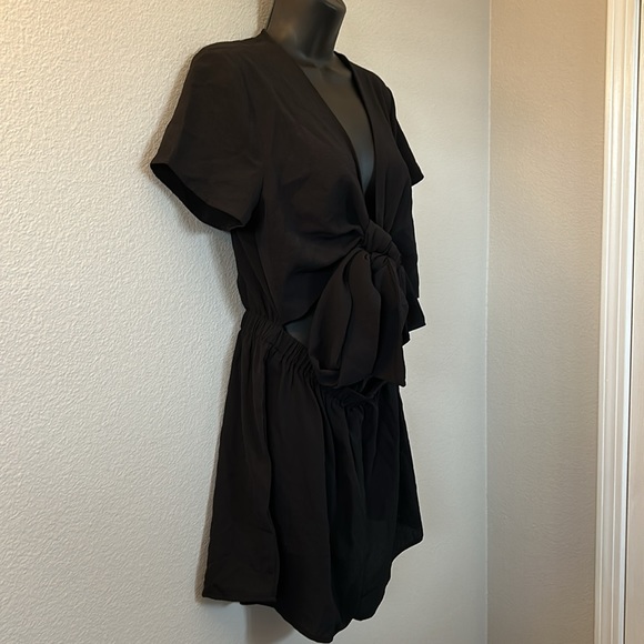 Princess Polly Ragnar Black Tie Front Cutout V Neck Romper - Picture 7 of 12